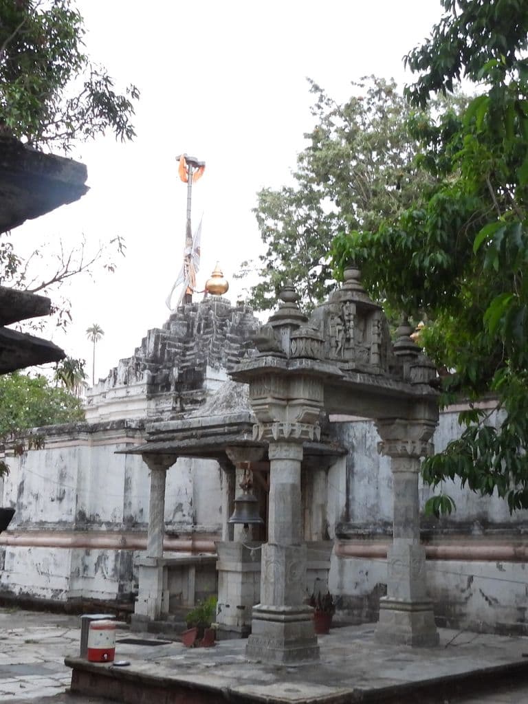 abu_achaleshwar_mahadev_mandir_13.jpg