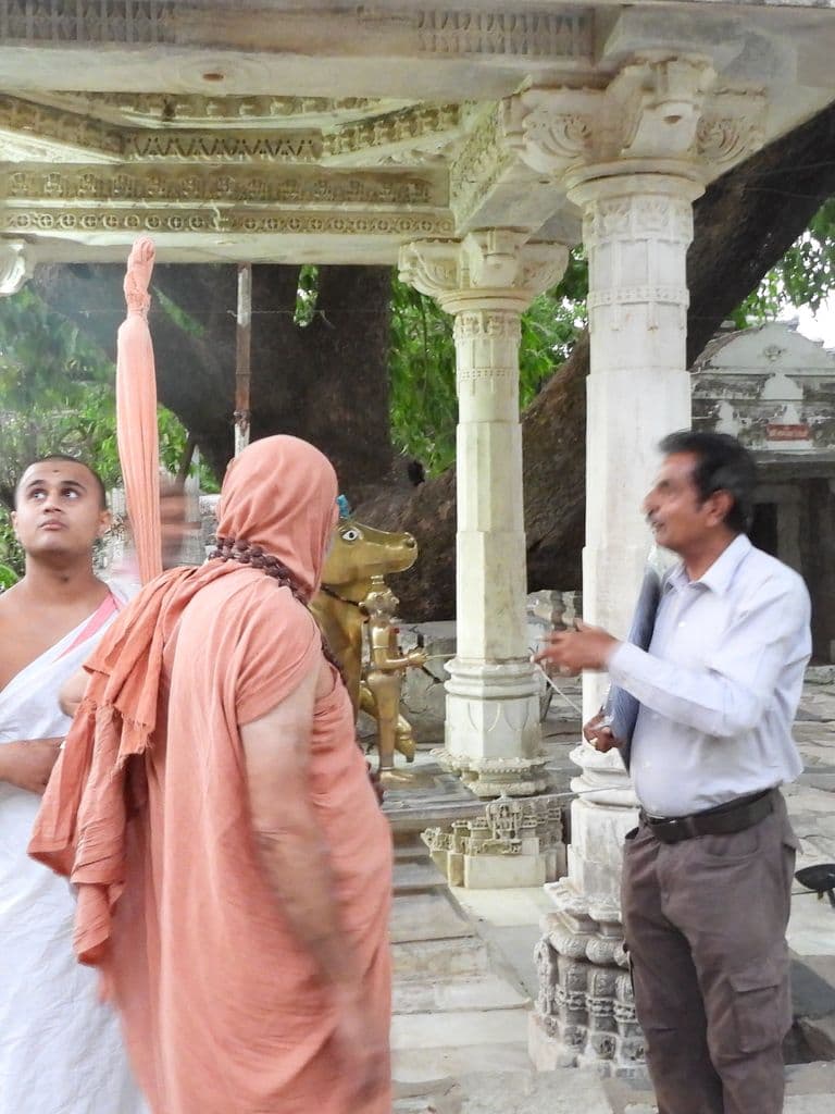 abu_achaleshwar_mahadev_mandir_16.jpg