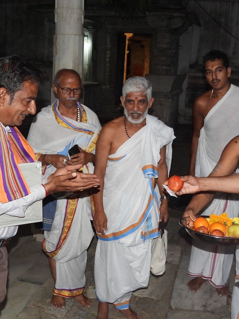 abu_achaleshwar_mahadev_mandir_18.jpg