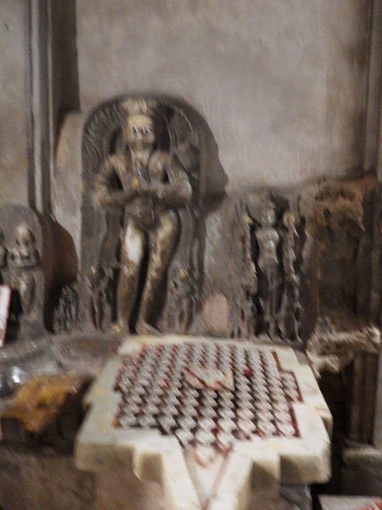 abu_achaleshwar_mahadev_mandir_4.jpg