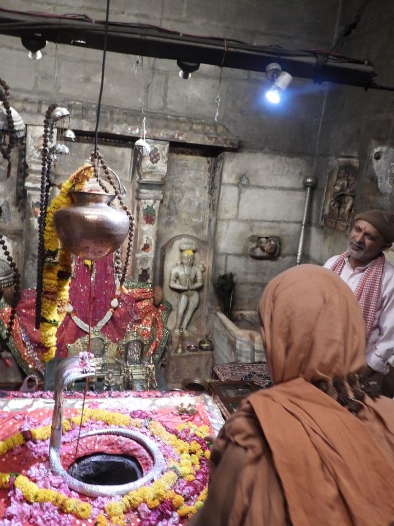 abu_achaleshwar_mahadev_mandir_6.jpg