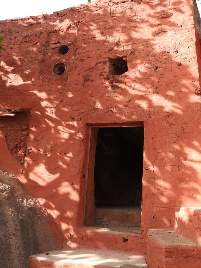 abu_chandrashekhar_mahadev_mandir_14.jpg