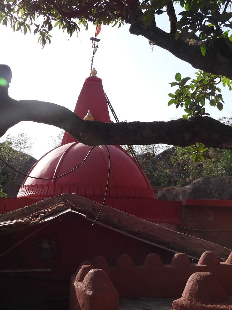 abu_chandrashekhar_mahadev_mandir_6.jpg