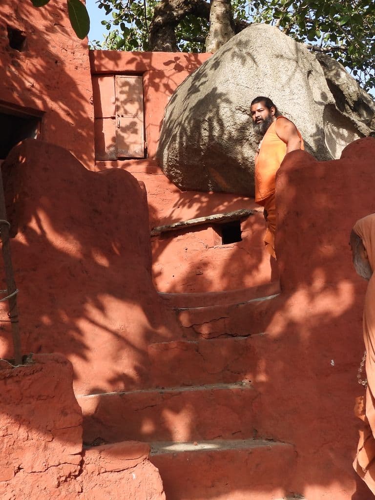 abu_chandrashekhar_mahadev_mandir_9.jpg