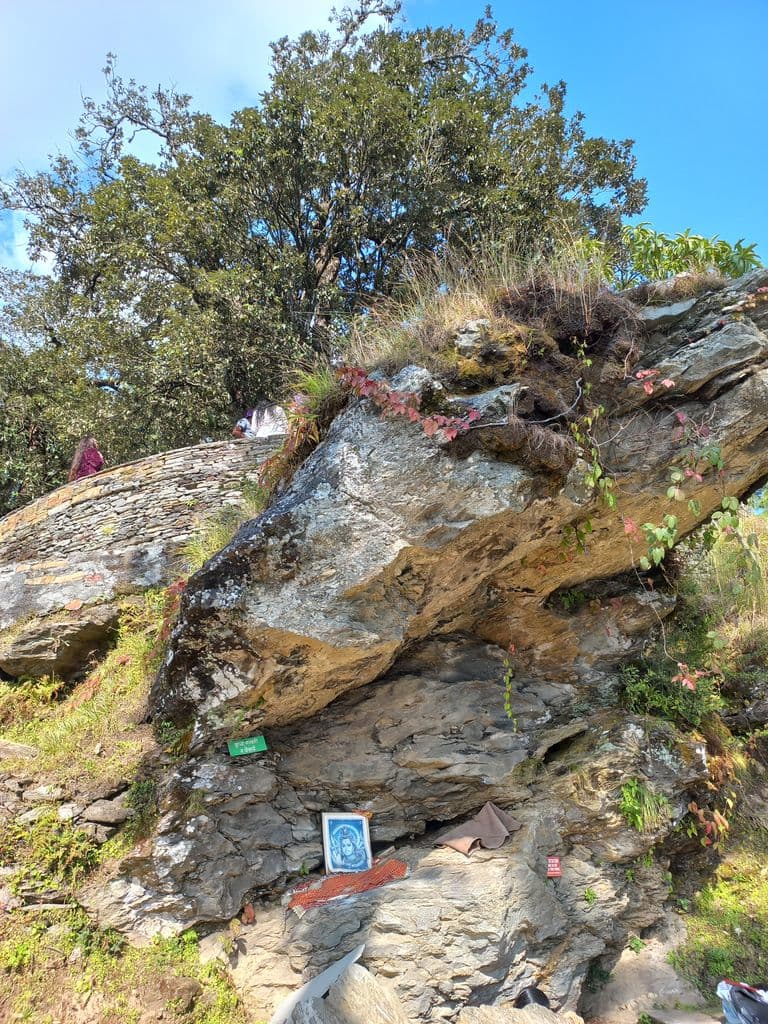 almora_kasar_devi_mandir_13.jpg
