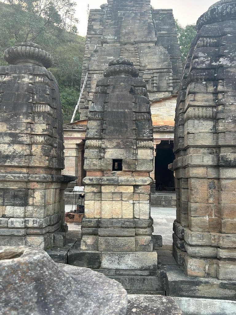 almora_katarmal_surya_mandir_13.jpg