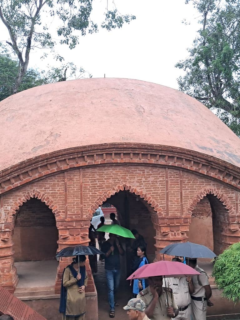 bishnupur_madan_mohan_mandir_2.jpg