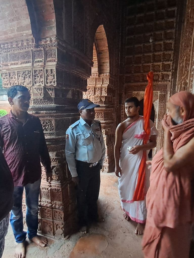 bishnupur_madan_mohan_mandir_3.jpg
