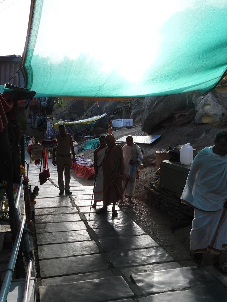 dattatreya_charan_paduka_mandir_3.jpg