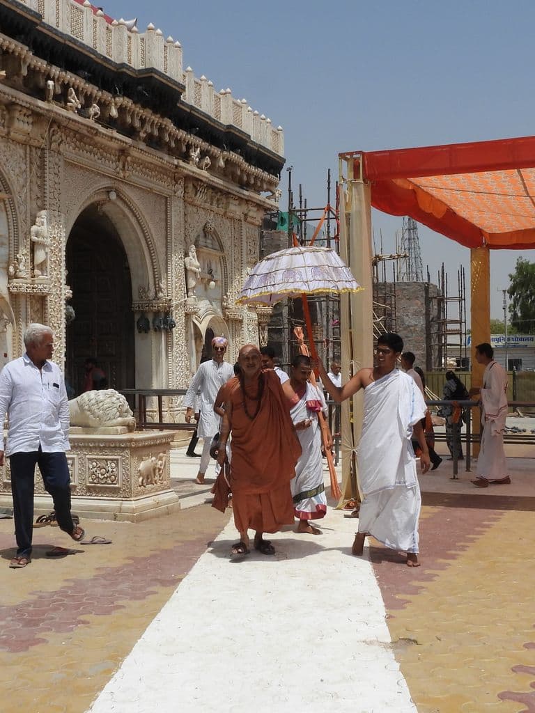 deshnak_karani_mata_mandir_9.jpg