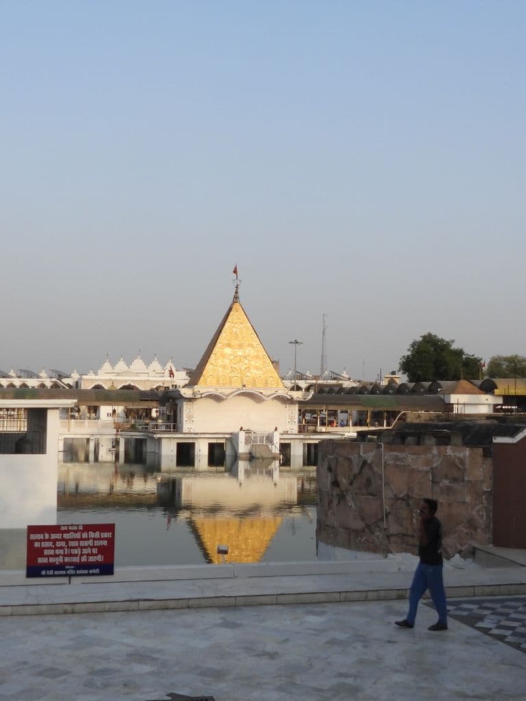 jalandhar_devi_talab_mandir_11.jpg