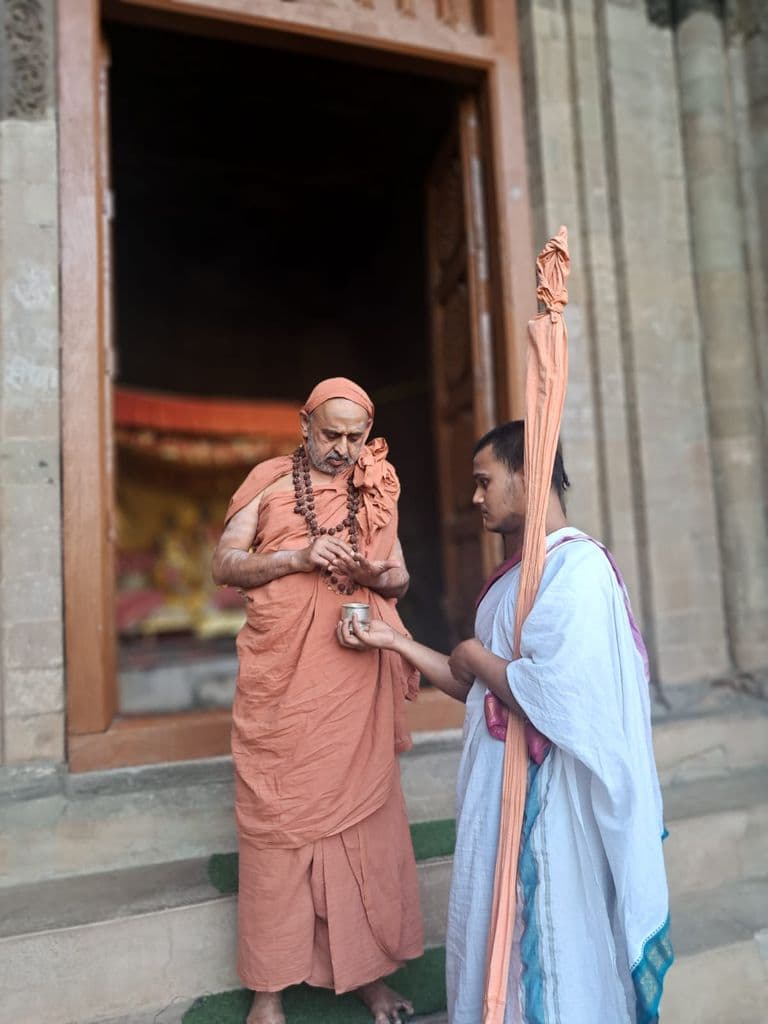 kangra_masoor_temple_14.jpg