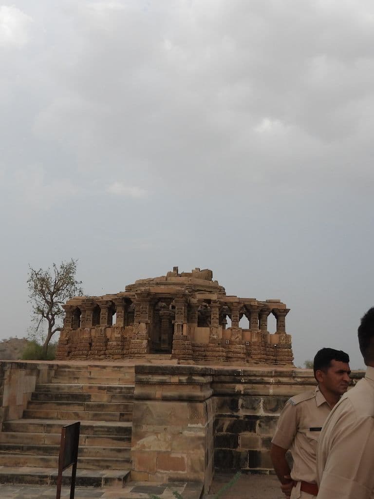 kiradu_shiva_temple_2.jpg