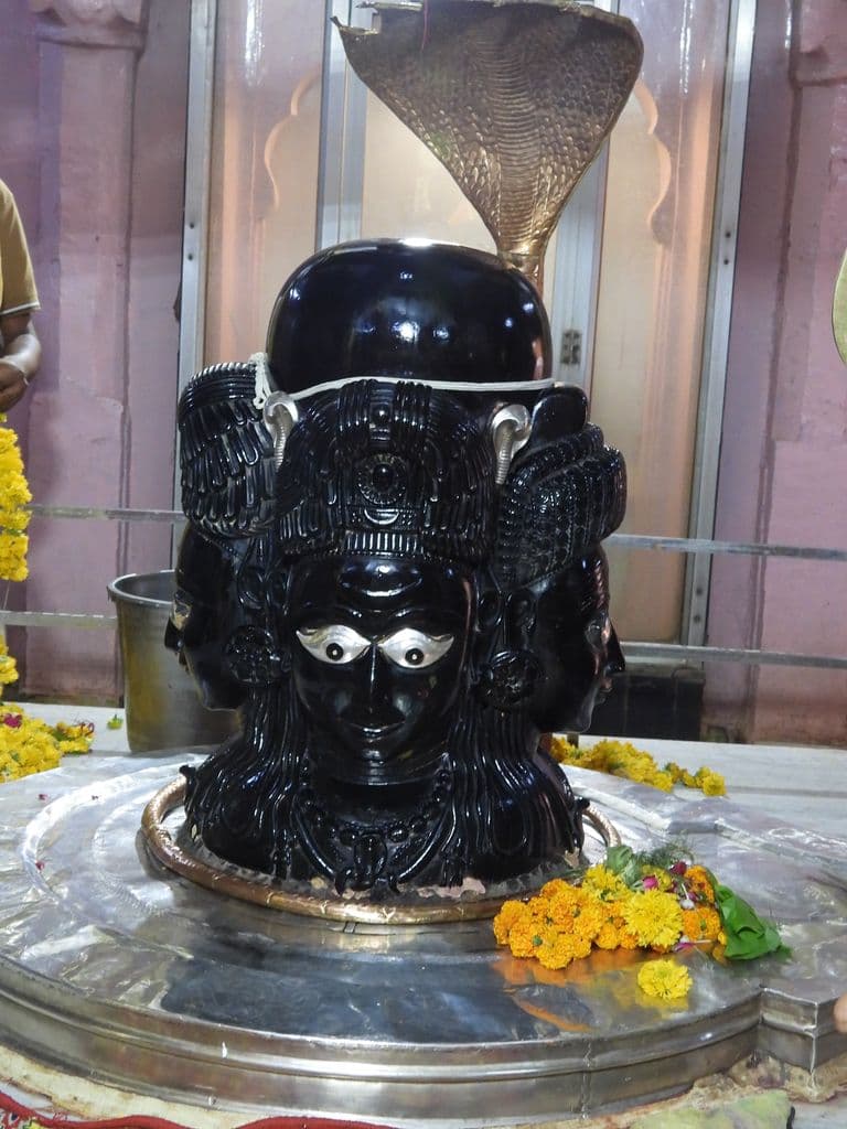 kota_chomeshwar_mahadev_mandir_2.jpg