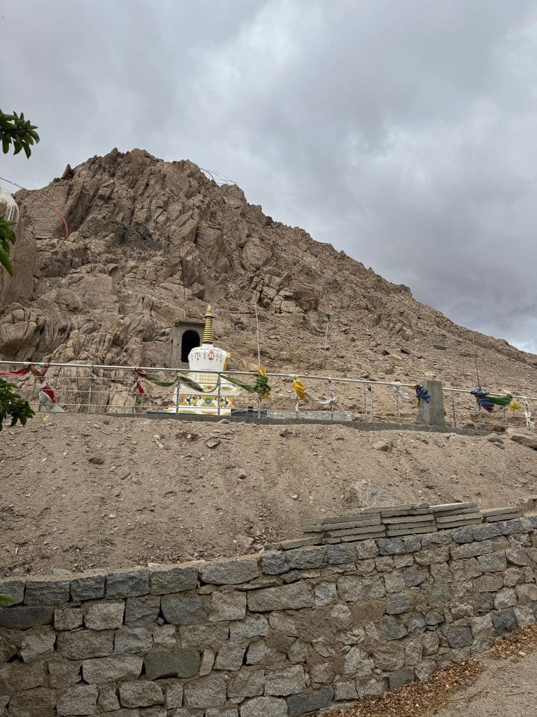 rimpoche_shiva_linga_4.jpg