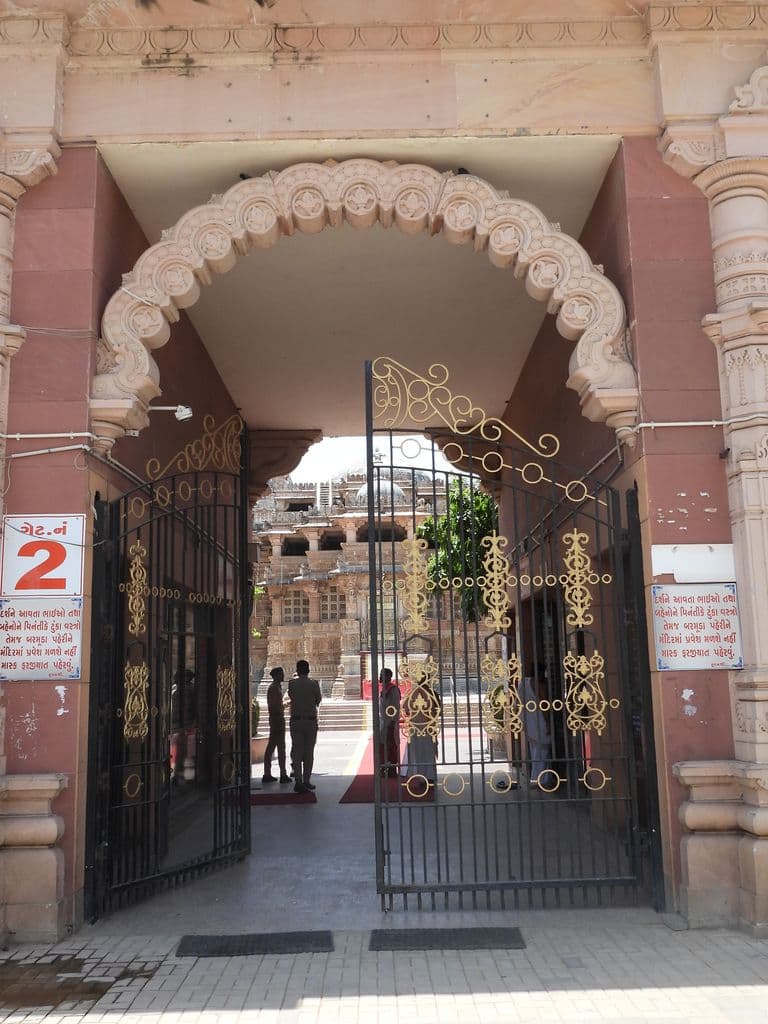 shamalaji_vishnu_mandir_2.jpg