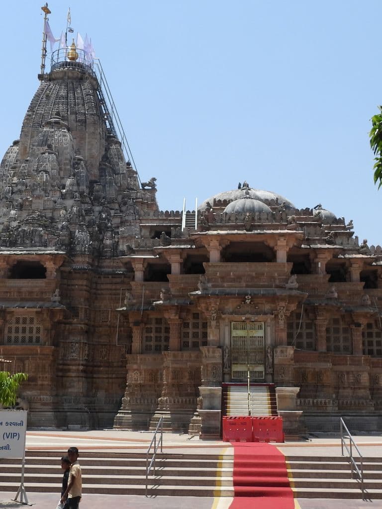 shamalaji_vishnu_mandir_3.jpg