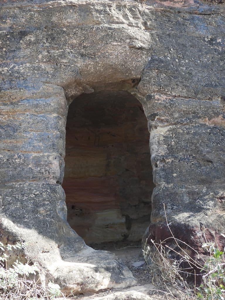 Siyot Caves - Kateshwara