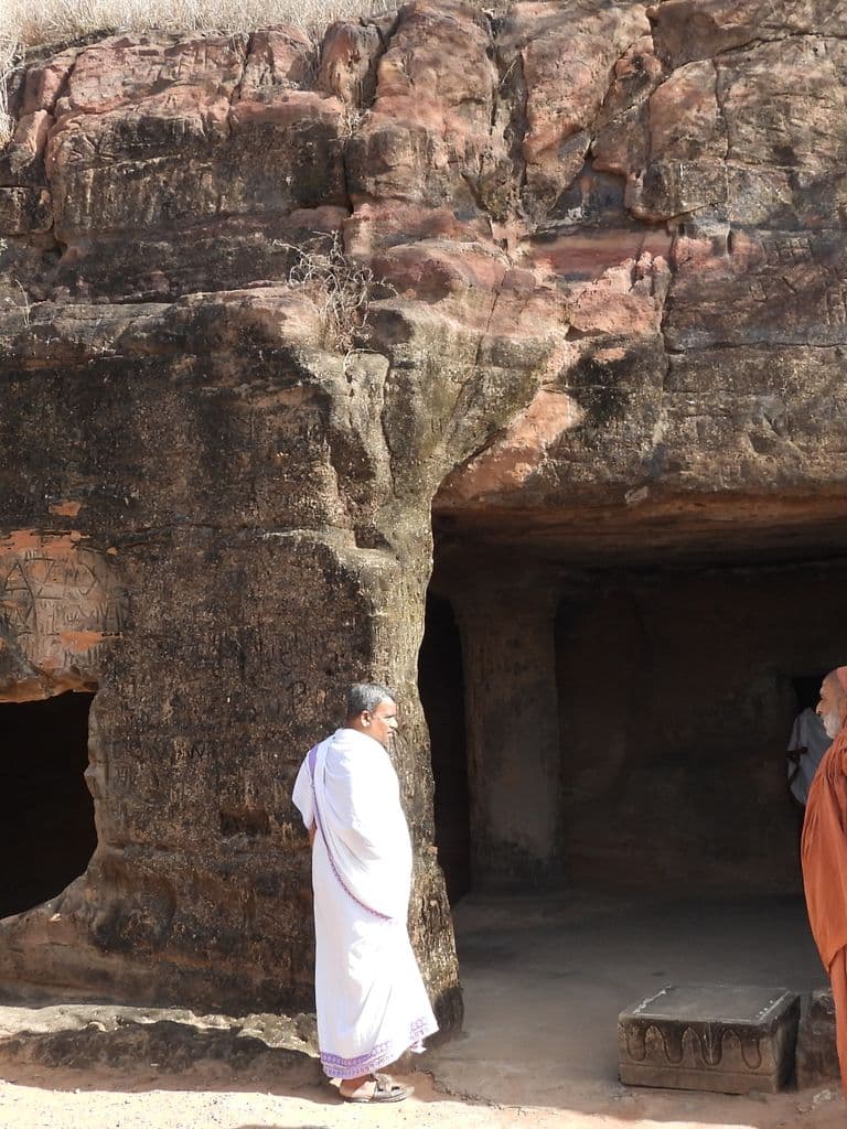 Siyot Caves - Kateshwara