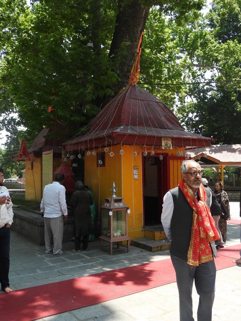 srinagar_kheer_bhawani_mandir_4.jpg