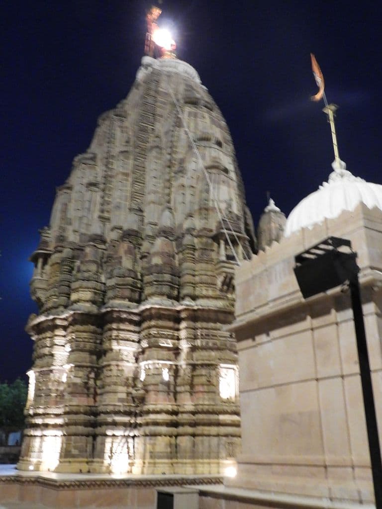 vadnagar_hatkeshwara_mandir_17.jpg