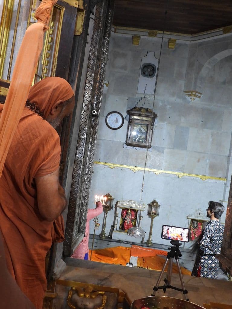 vadnagar_hatkeshwara_mandir_7.jpg
