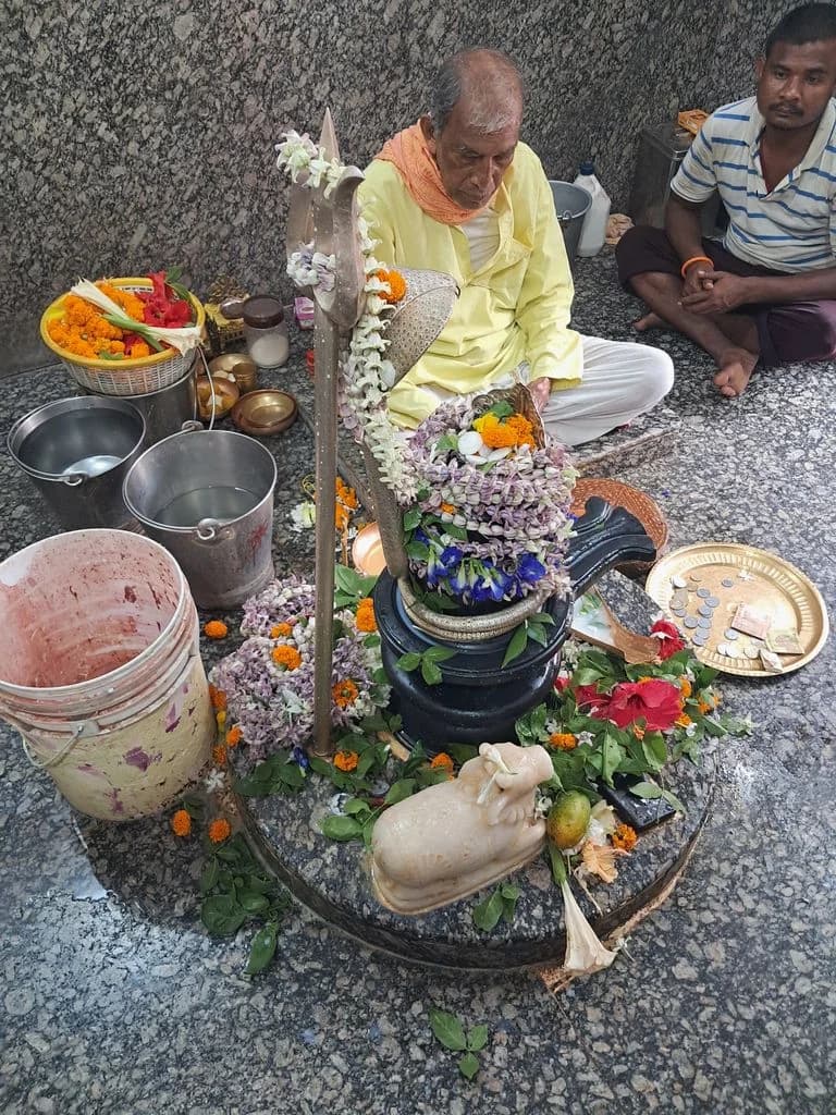 bardhaman_shiva_mandir_13.jpg