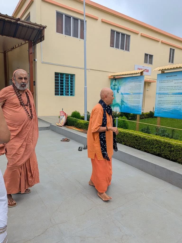 devghar_rikhia_ashram_1.jpg