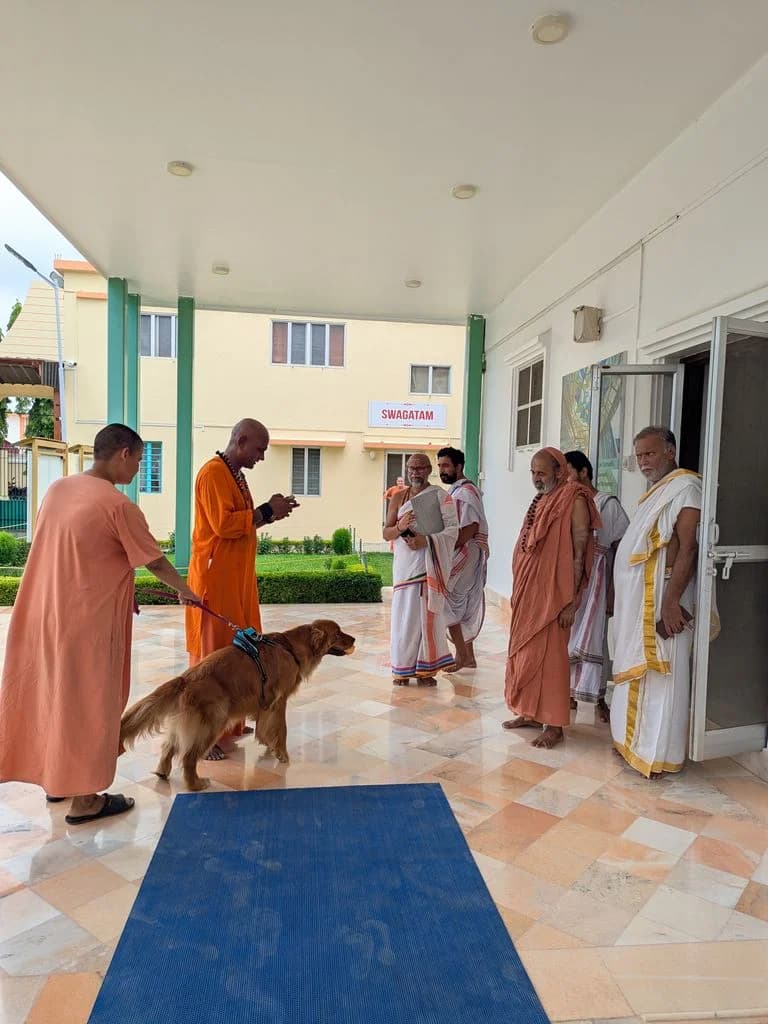 devghar_rikhia_ashram_5.jpg