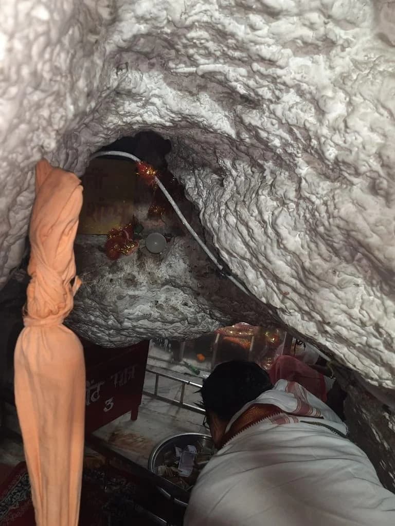 gauri_kund_mandir_2.jpg