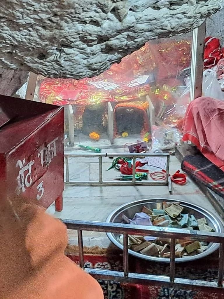 gauri_kund_mandir_8.jpg