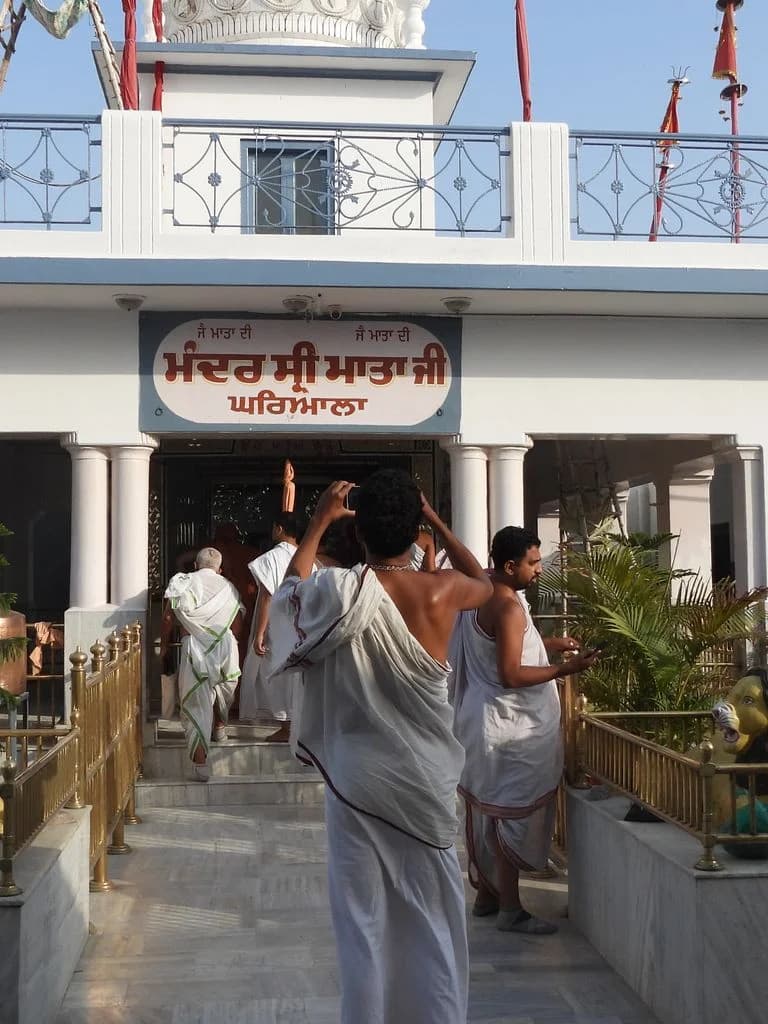 jighriyal_shrimata_mandir_2.jpg