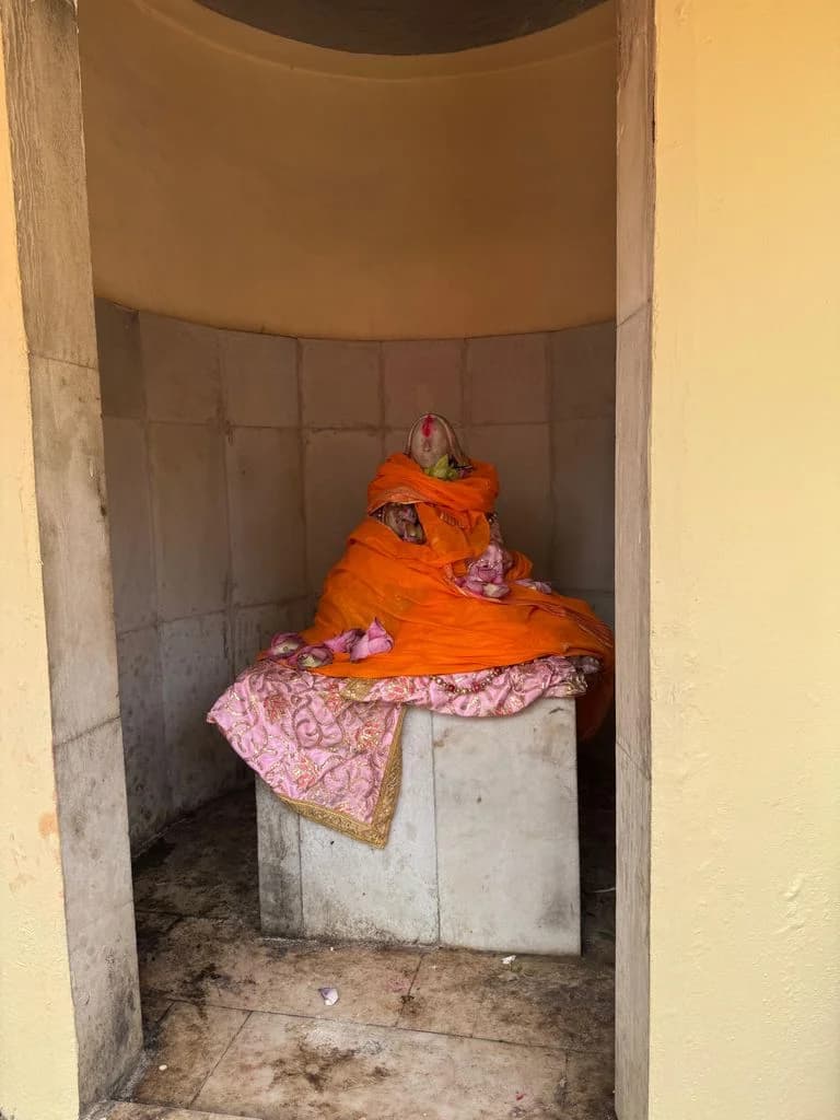 kamakhya_mandir_8.jpg