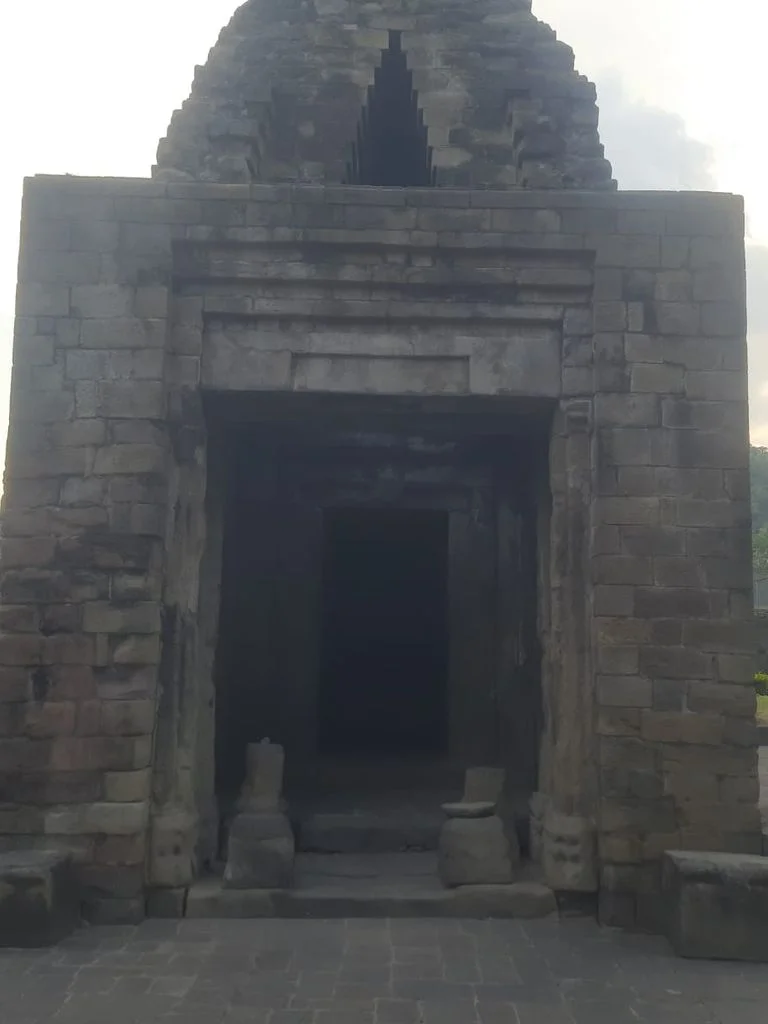 kiramchi_temples_16.jpg
