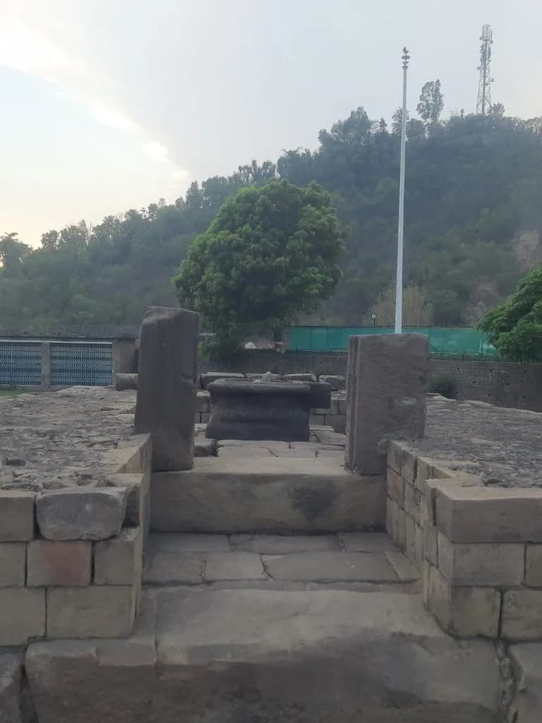 kiramchi_temples_22.jpg