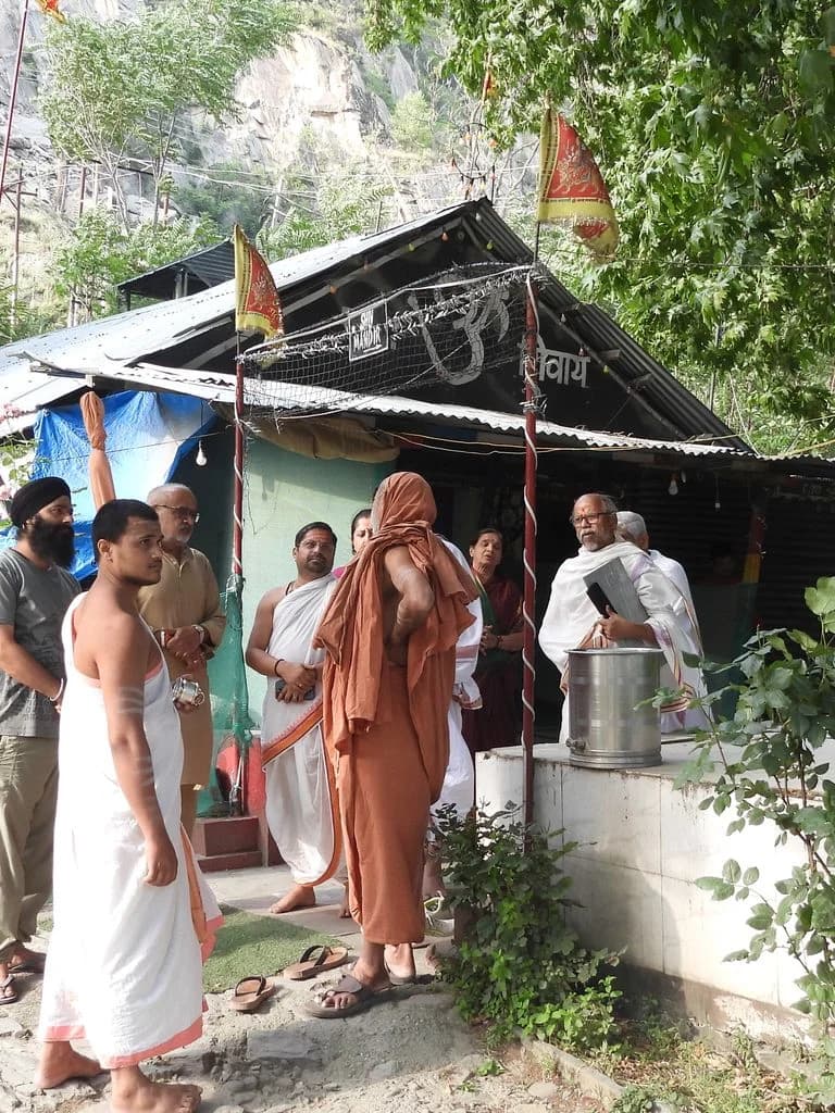 kotitirtha_shiva_temple_9.jpg