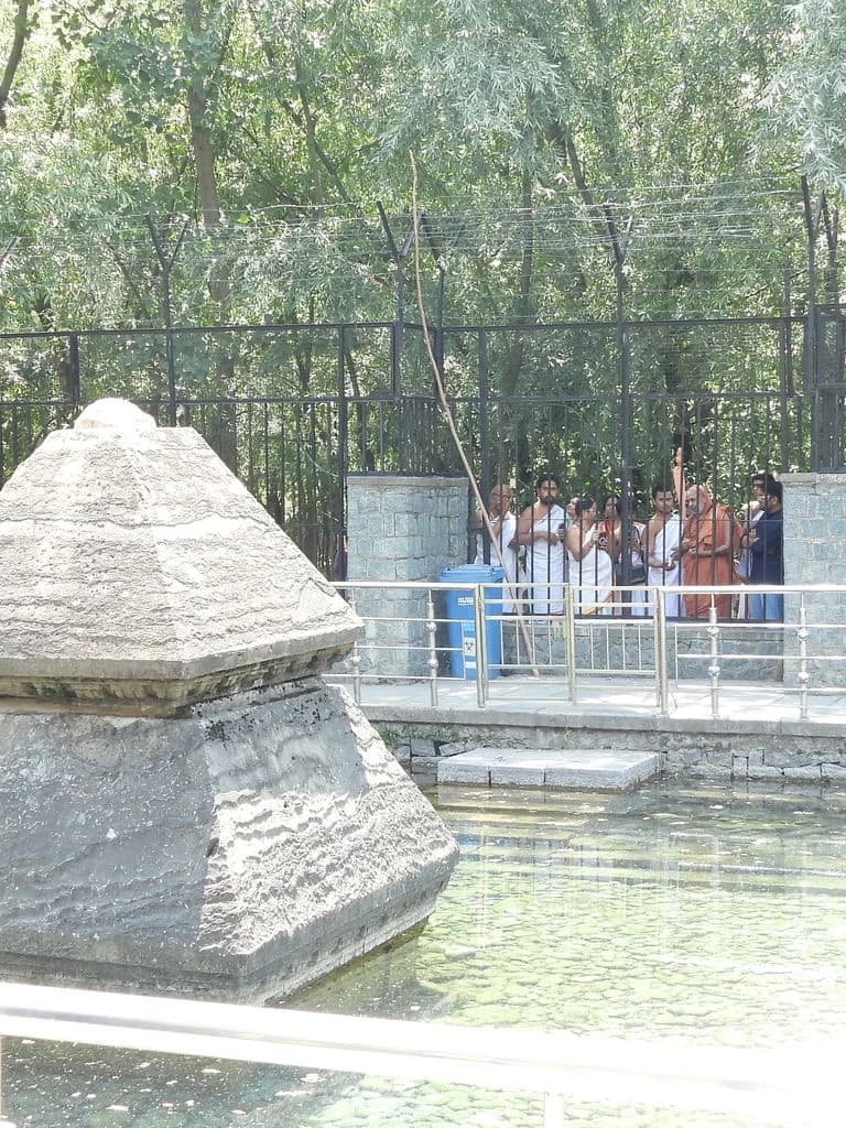 manasbal_shiva_mandir_6.jpg