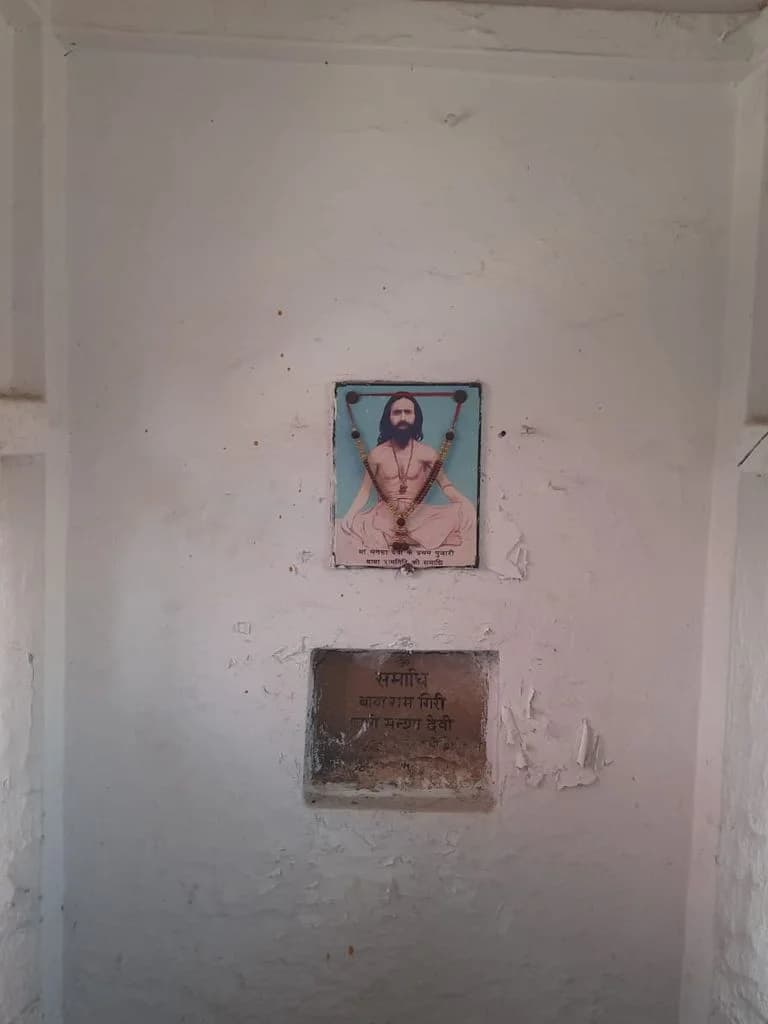 meerut_mansa_devi_mandir_10.jpg