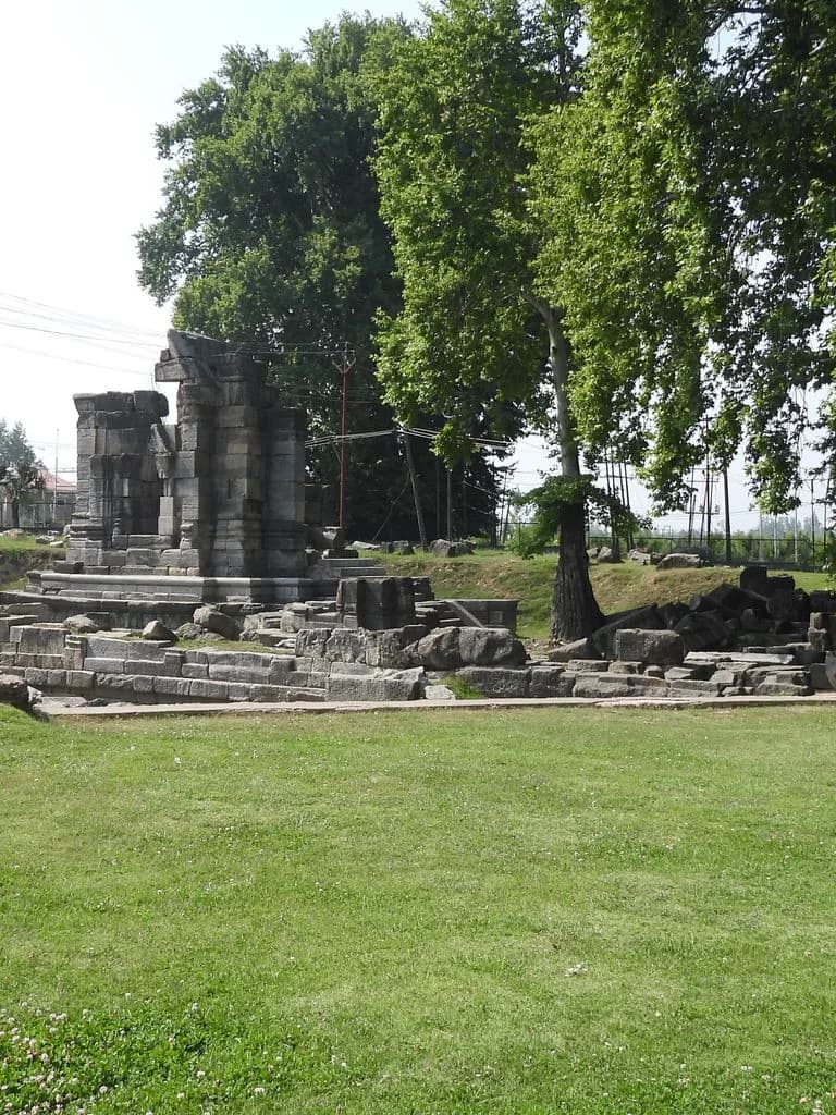 pattan_sugandhesa_mandir_30.jpg