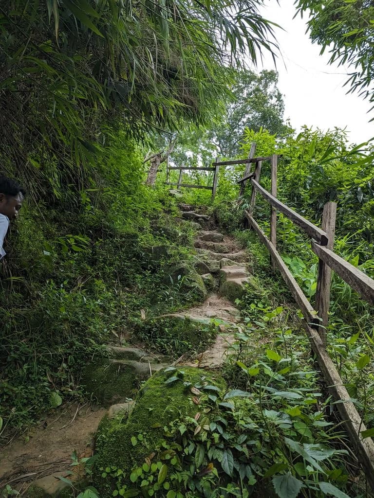 robipur_bhuban_baba_mandir_2.jpg