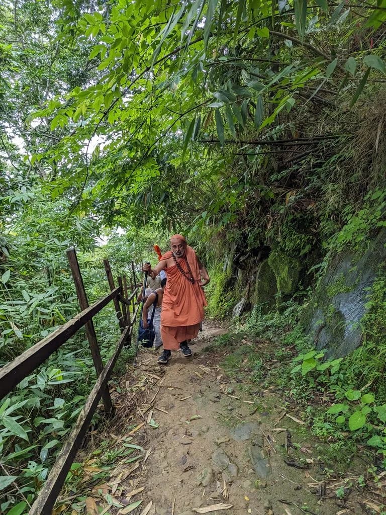robipur_bhuban_baba_mandir_3.jpg