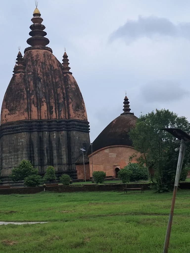 sivasagar_siva_dol_mandir_2.jpg