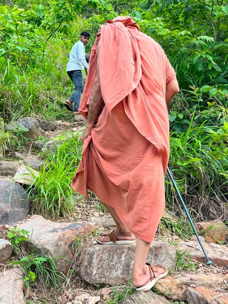 susunia_hill_temple_11.jpg