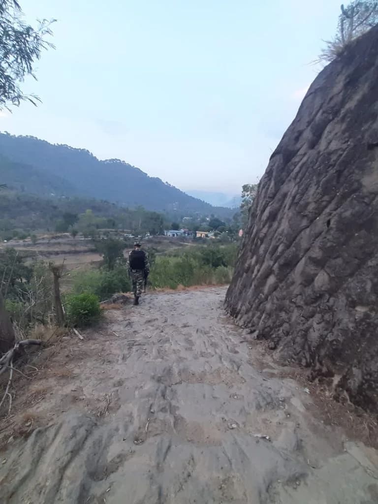 udhampur_pandava_caves_3.jpg