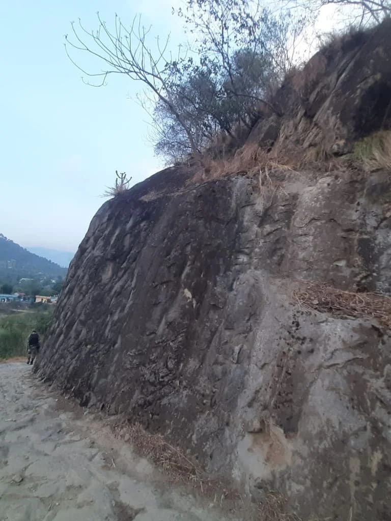 udhampur_pandava_caves_8.jpg