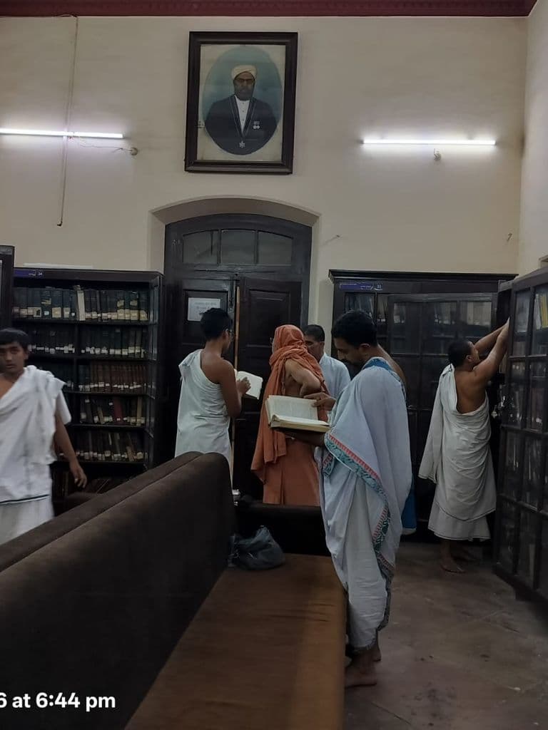 ajmer_gandhi_bhavan_library_2.jpg