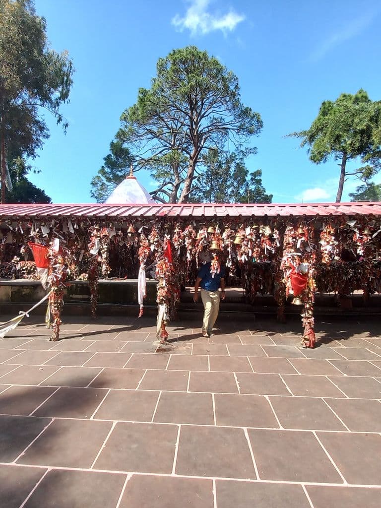 almora_chitai_golu_devta_mandir_3.jpg