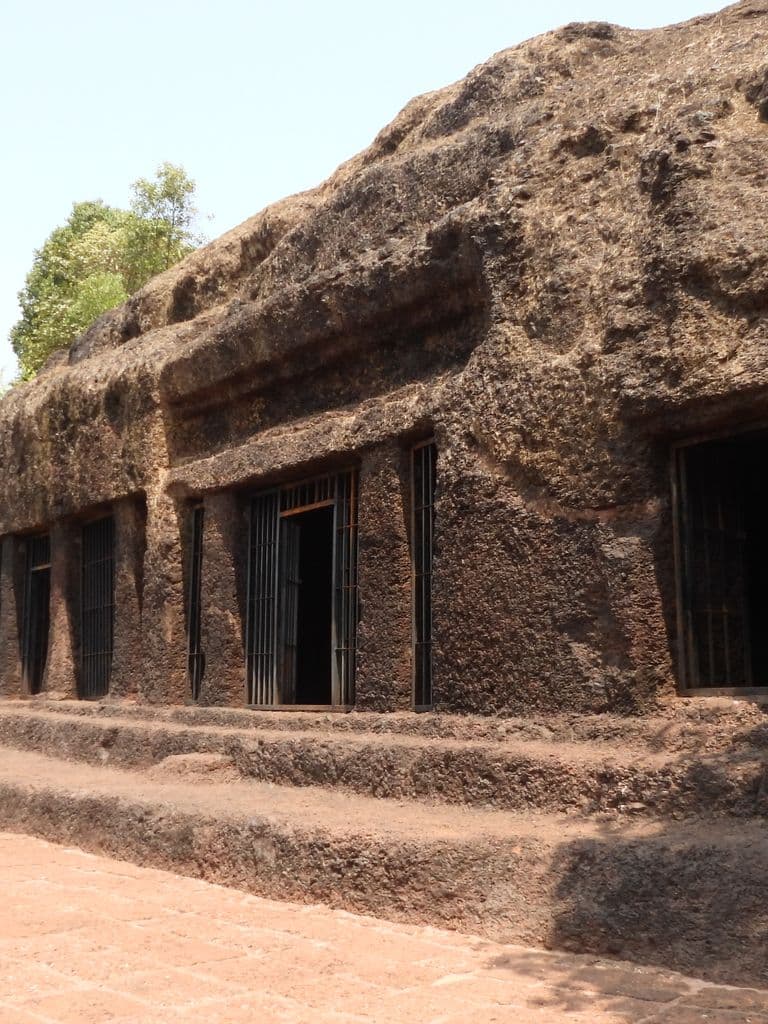 Arvalem Caves