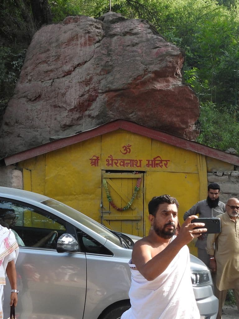 baramulla_shailaputri_devi_mandir_2.jpg