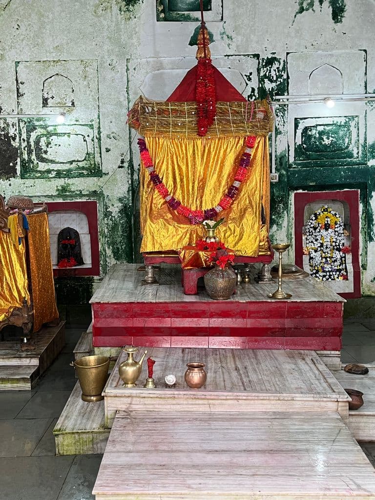cooch_behar_kamteshwari_mandir_8.jpg